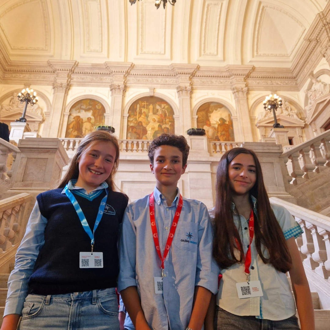 Alunos do CO na Sessão Nacional do Parlamento dos Jovens